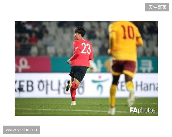 媒体人:U17国脚张伯霖接近加盟湖北星辉,玉昆也曾向球员报价